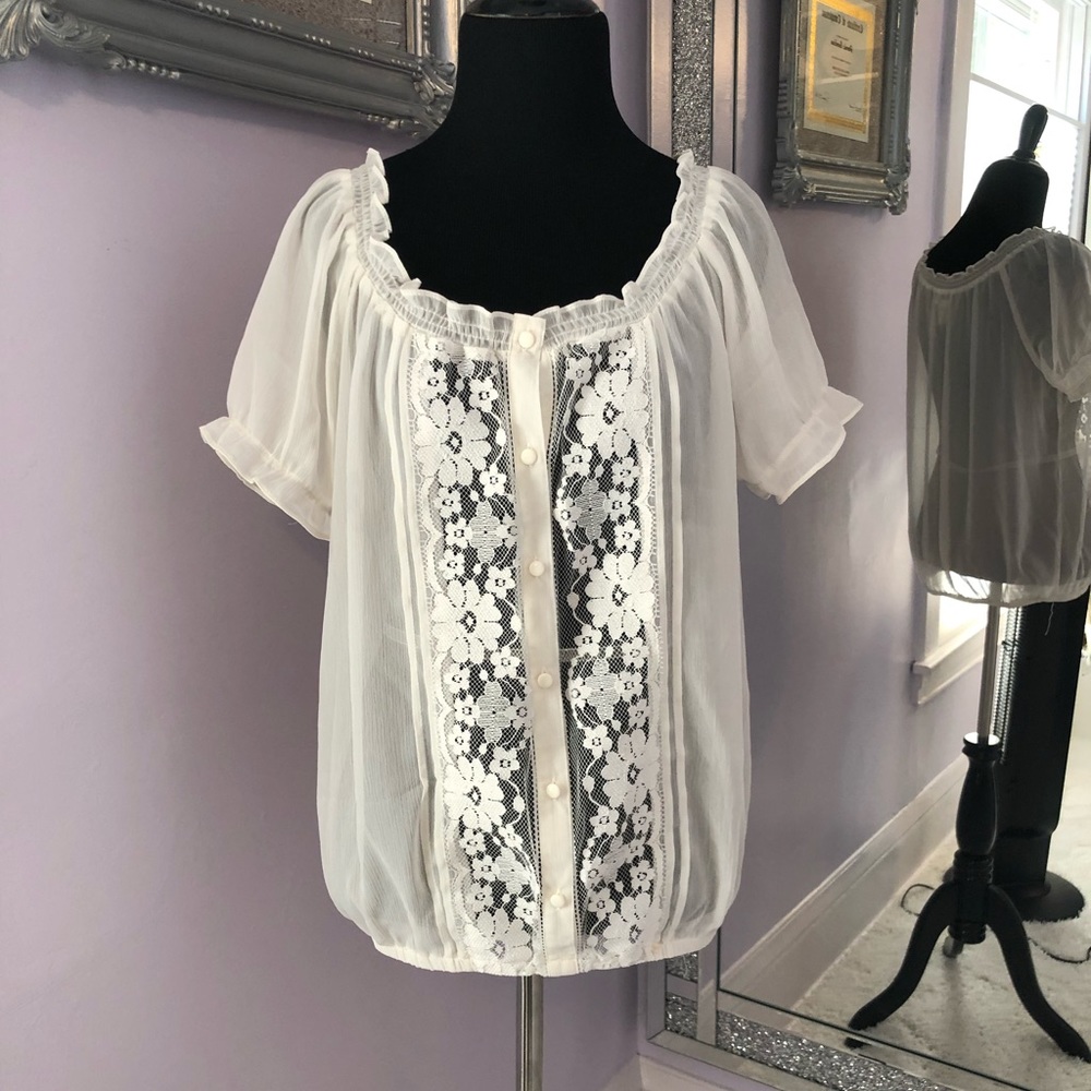 Adorable peasant style blouse